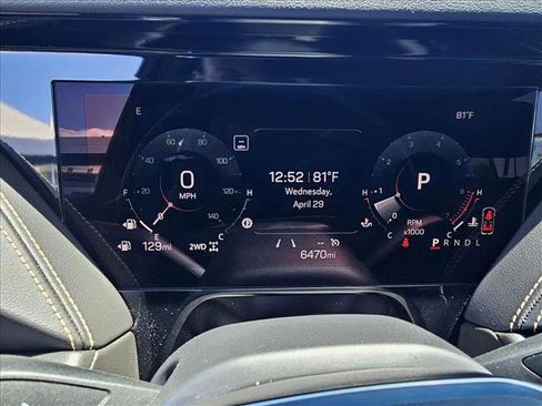 Used 2025 GMC Yukon Elevation w/ LPO, Elevation Black Package AWD/4WD image 11