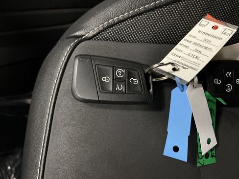 Used 2023 Volkswagen Taos SE w/ Black Wheel Package image 25