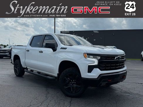 Used 2024 Chevrolet Silverado 1500 LT Trail Boss w/ Convenience Package II AWD/4WD image 1
