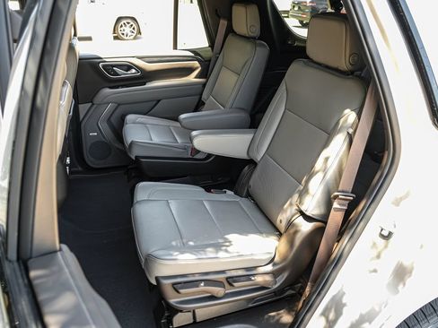 Used 2021 GMC Yukon SLT w/ SLT Luxury Plus Package RWD image 54