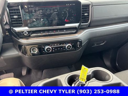 Used 2024 GMC Sierra 1500 Elevation AWD/4WD image 16