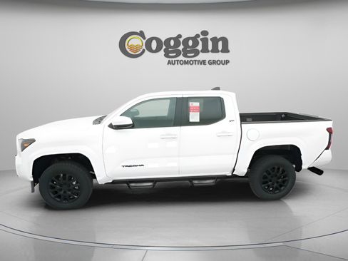 New 2026 Toyota Tacoma SR5 AWD/4WD image 7