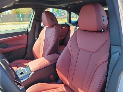 New 2026 BMW M440i w/ Premium Package image 17