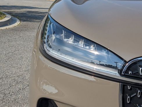 New 2025 Lincoln Aviator 2WD w/ Equipment Group 101A image 11