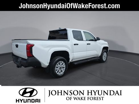 Used 2024 Toyota Tacoma SR image 15