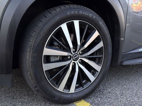 Used 2024 Nissan Pathfinder Platinum w/ Lighting Package (N93) image 13