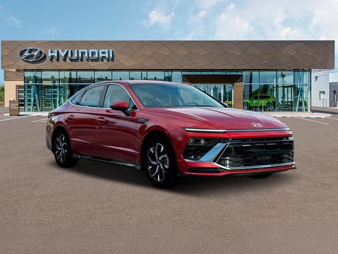 Used 2025 Hyundai Sonata SEL FWD image 30