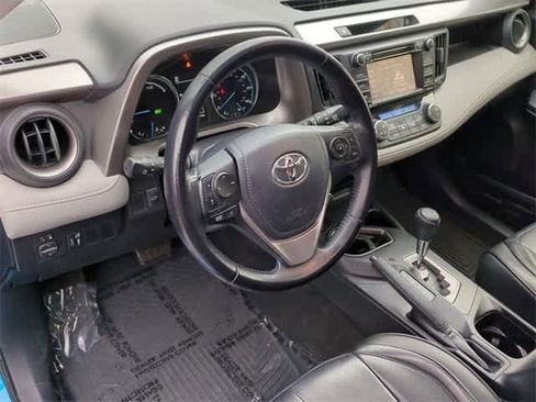 Used 2016 Toyota RAV4 XLE image 10
