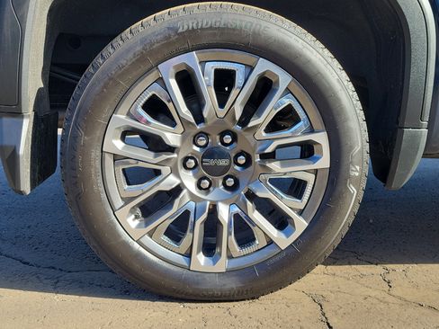 Used 2023 GMC Sierra 1500 Denali Ultimate image 5