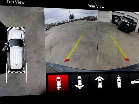 Used 2023 Jeep Grand Cherokee Limited w/ Luxury Tech Group II image 9