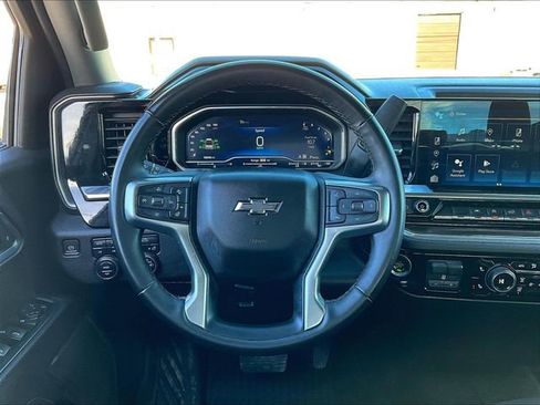 Used 2023 Chevrolet Silverado 1500 RST image 16