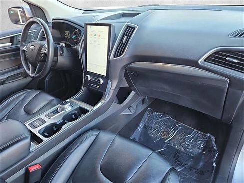 Used 2022 Ford Edge Titanium image 21