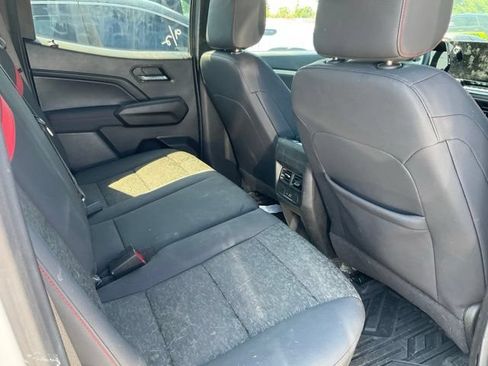 Used 2024 Chevrolet Colorado Z71 w/ Z71 Convenience Package 2 AWD/4WD image 9