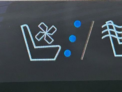 Used 2024 Chevrolet Traverse RS image 8