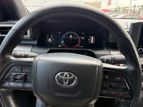 Used 2024 Toyota Tacoma SR5 AWD/4WD image 39