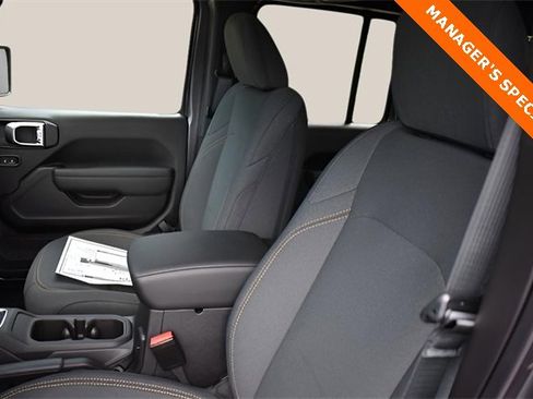 New 2025 Jeep Gladiator Sport image 11