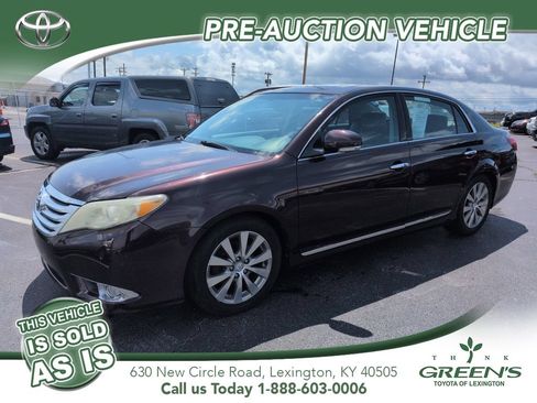 Used 2011 Toyota Avalon Limited FWD image 1