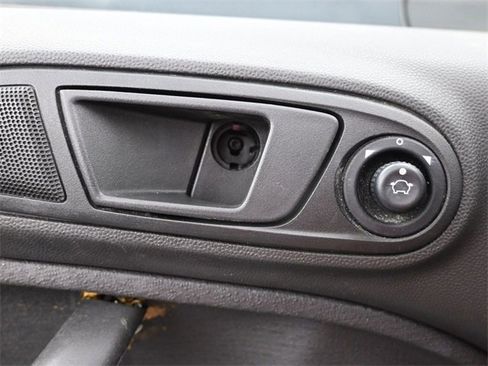 Used 2016 Ford Fiesta S image 25