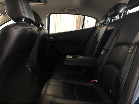 Used 2018 MAZDA MAZDA3 Touring FWD image 10