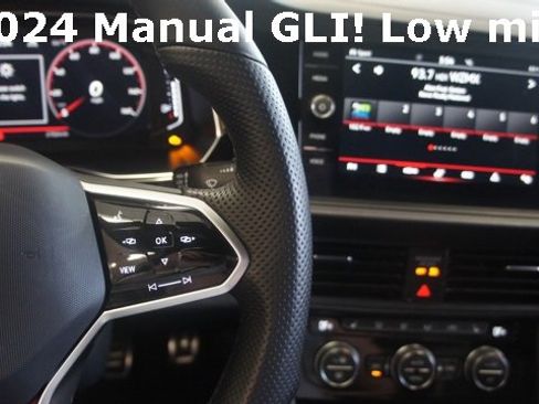 Used 2024 Volkswagen Jetta GLI 40th Anniversary Edition image 24