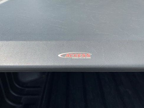 Certified 2018 GMC Canyon SLT w/ Driver Alert Package AWD/4WD image 26