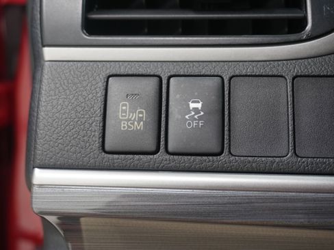 Used 2014 Toyota Camry XLE w/ Leather Package FWD image 25