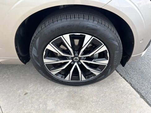 Certified 2023 Volvo XC60 B5 Plus w/ Climate Package AWD/4WD image 12
