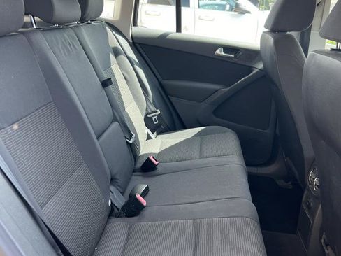 Used 2014 Volkswagen Tiguan S FWD image 7