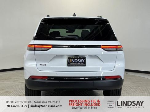 New 2025 Jeep Grand Cherokee Altitude AWD/4WD image 6