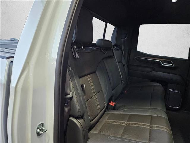 Used 2023 Chevrolet Silverado 1500 High Country w/ Z71 Off-Road Package AWD/4WD image 12