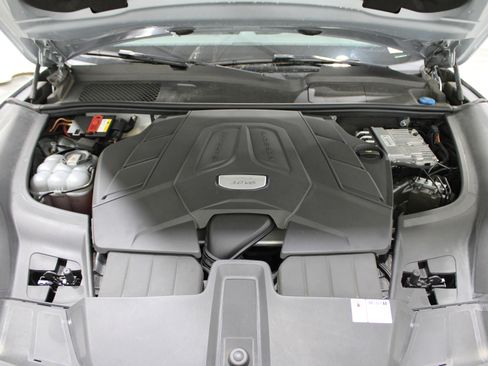 Used 2019 Porsche Cayenne image 49