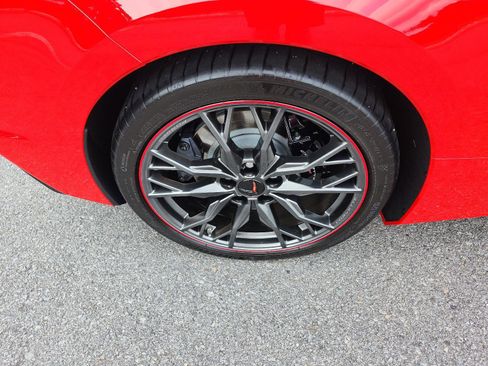 Used 2025 Chevrolet Corvette Stingray Preferred Cpe w/ Z51 Performance Package RWD image 7