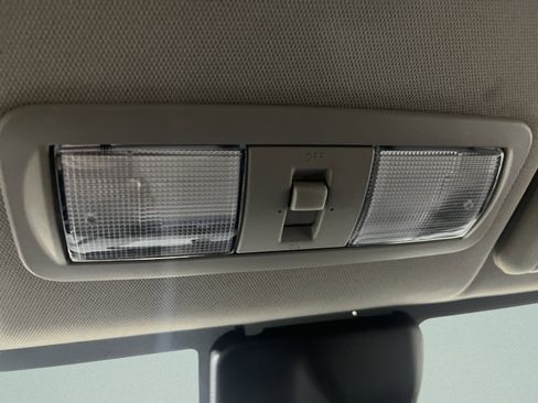 Used 2024 Nissan Frontier S w/ Technology Package image 27