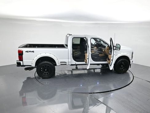 New 2025 Ford F250 XLT w/ Black Appearance Package image 45