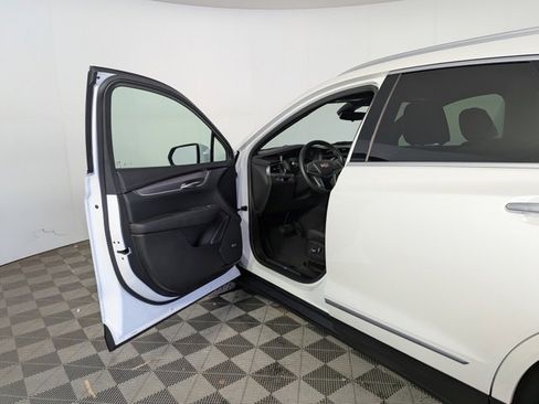 Certified 2023 Cadillac XT5 Luxury image 11