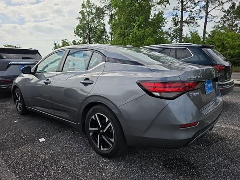 Used 2024 Nissan Sentra SV image 2