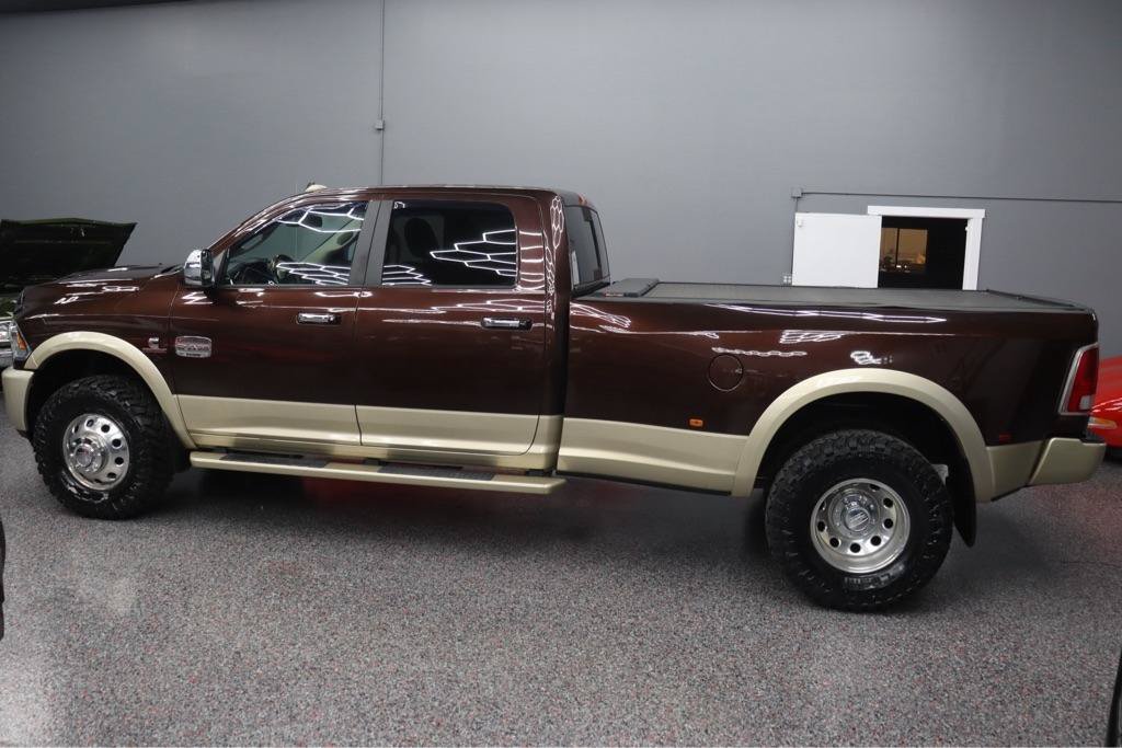 Used 2015 RAM 3500 Laramie Longhorn AWD/4WD image 3