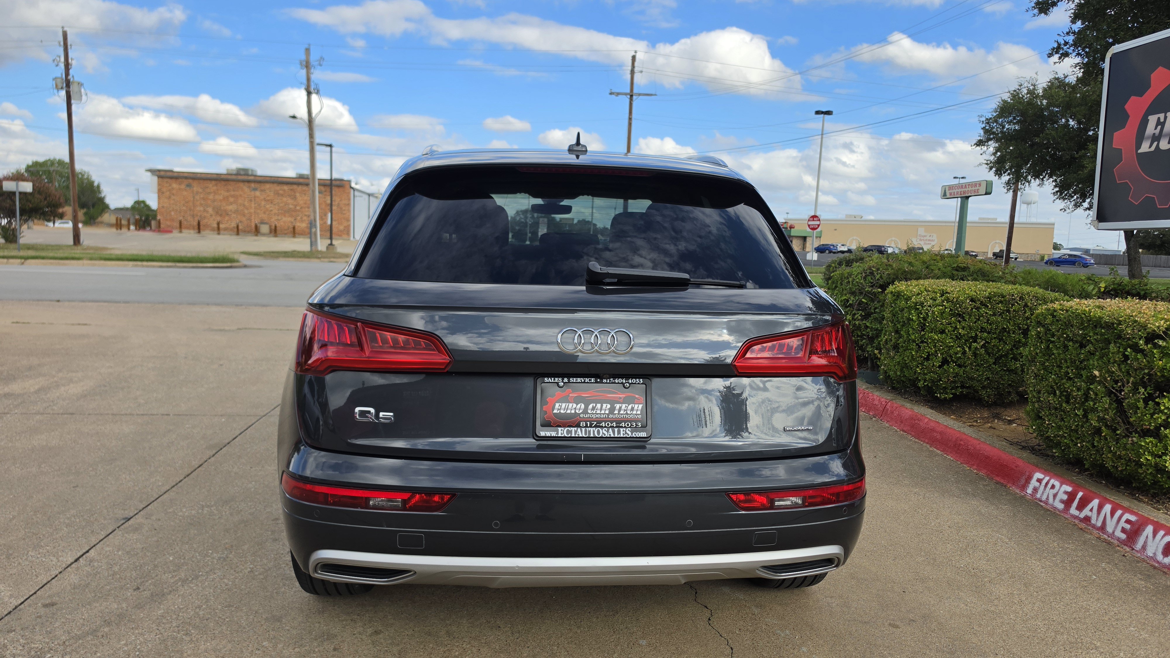 Used 2019 Audi Q5 2.0T Premium Plus w/ Premium Plus Package AWD/4WD image 4
