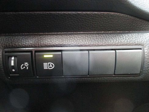 Used 2022 Toyota Corolla LE image 18