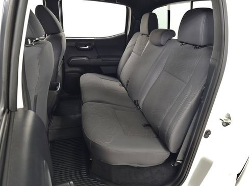 Used 2019 Toyota Tacoma TRD Off-Road AWD/4WD image 29