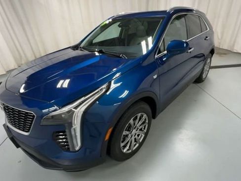 Used 2019 Cadillac XT4 Luxury w/ Cold Weather Package image 4