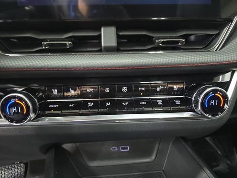 New 2026 Chevrolet Equinox RS image 22