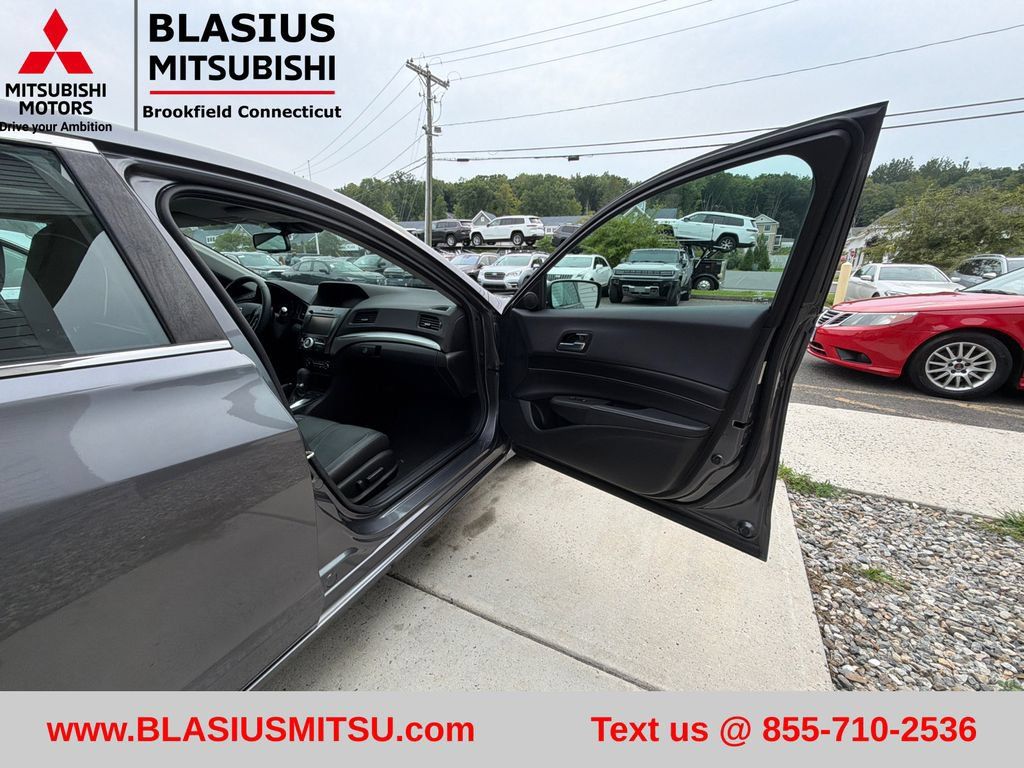 Used 2020 Acura ILX w/ Premium Package FWD image 40
