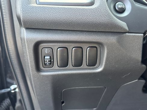 Used 2018 Mitsubishi Outlander Sport SEL AWD/4WD image 14