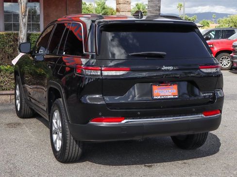 Used 2023 Jeep Grand Cherokee Limited image 6