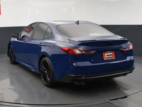 Used 2025 Toyota Camry SE w/ Convenience Package FWD image 3