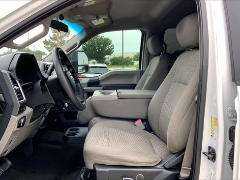 Used 2017 Ford F350 XLT w/ XLT Value Package AWD/4WD image 8