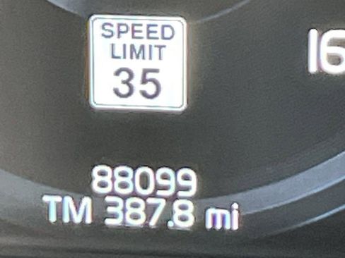 Used 2020 Volvo XC90 T6 Momentum image 10