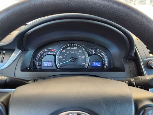 Used 2012 Toyota Camry LE FWD image 11