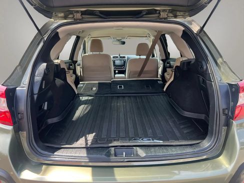 Used 2018 Subaru Outback 2.5i Premium AWD/4WD image 10